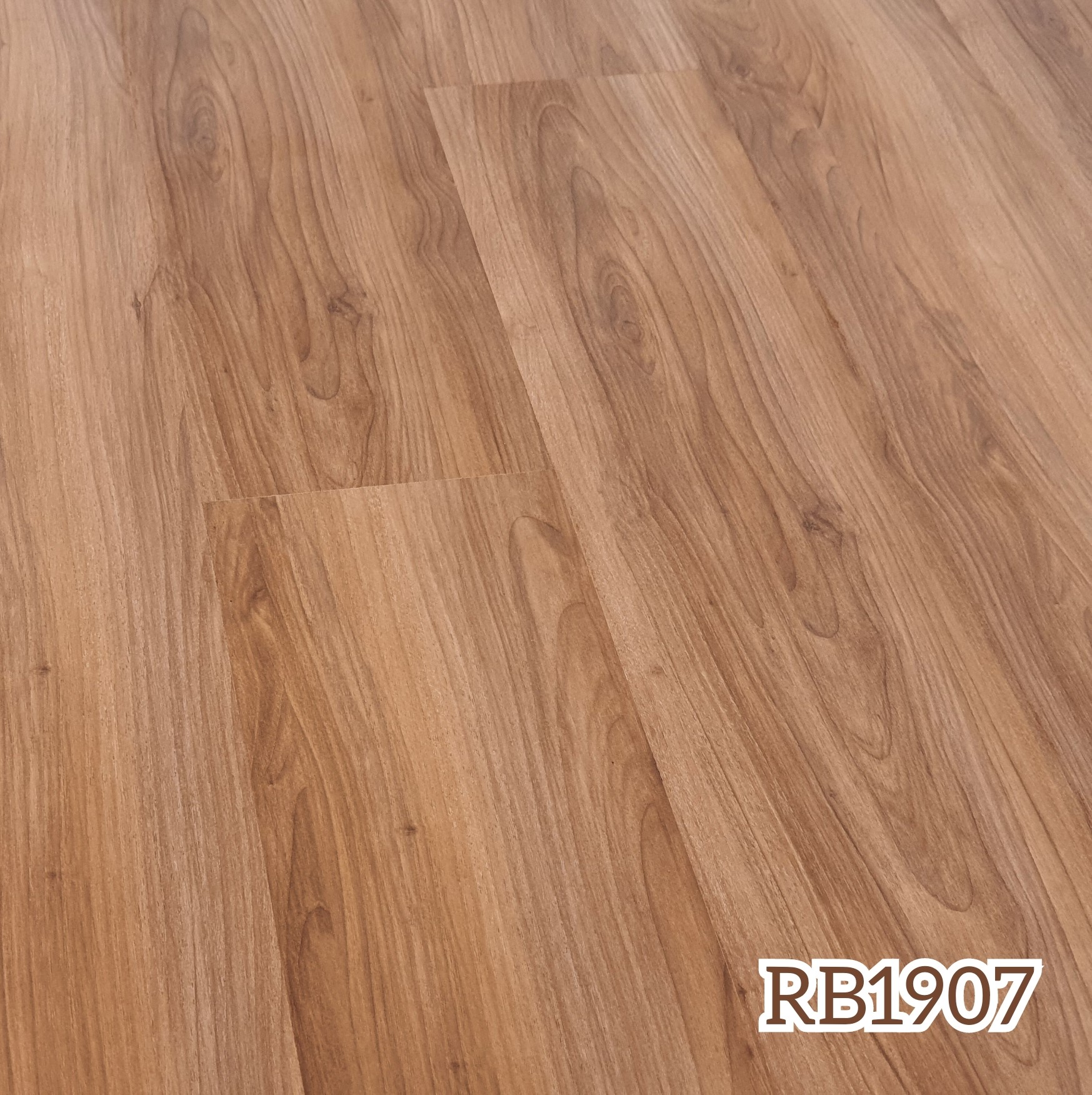 RB1907 # Natural Walnut